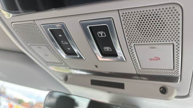 Land Rover Defender 3.0 D350 X-Dynamic HSE 90 3dr Auto Diesel Estate - Image 36